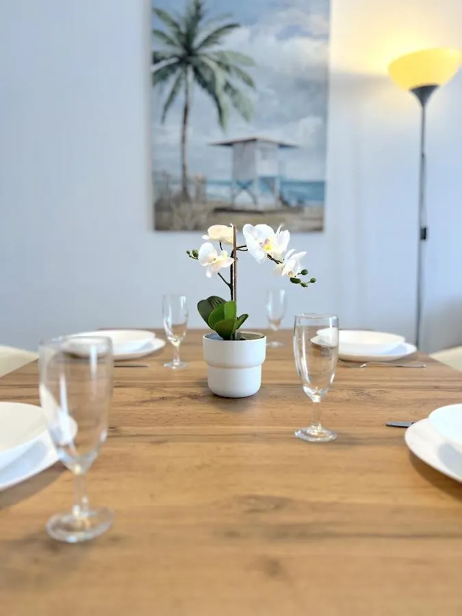 Casahost Bastian Boutique I Seaview Apartment Costa Teguise