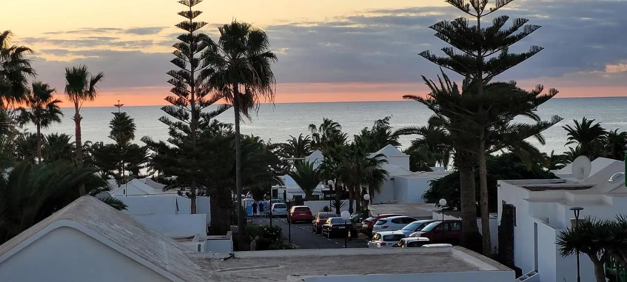 Casahost Bastian Boutique I Seaview Apartment Costa Teguise