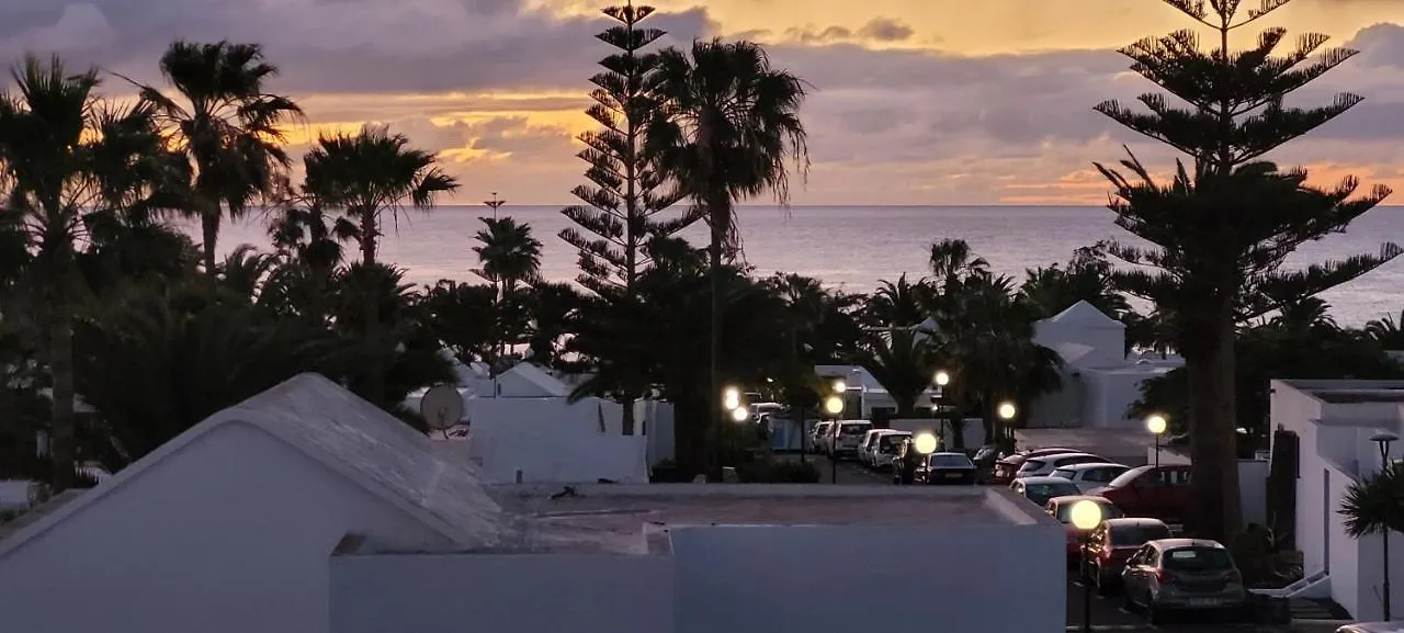 Casahost Bastian Boutique I Seaview Apartment Costa Teguise 0*,