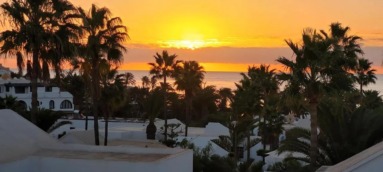 Casahost Bastian Boutique I Seaview Apartment Costa Teguise