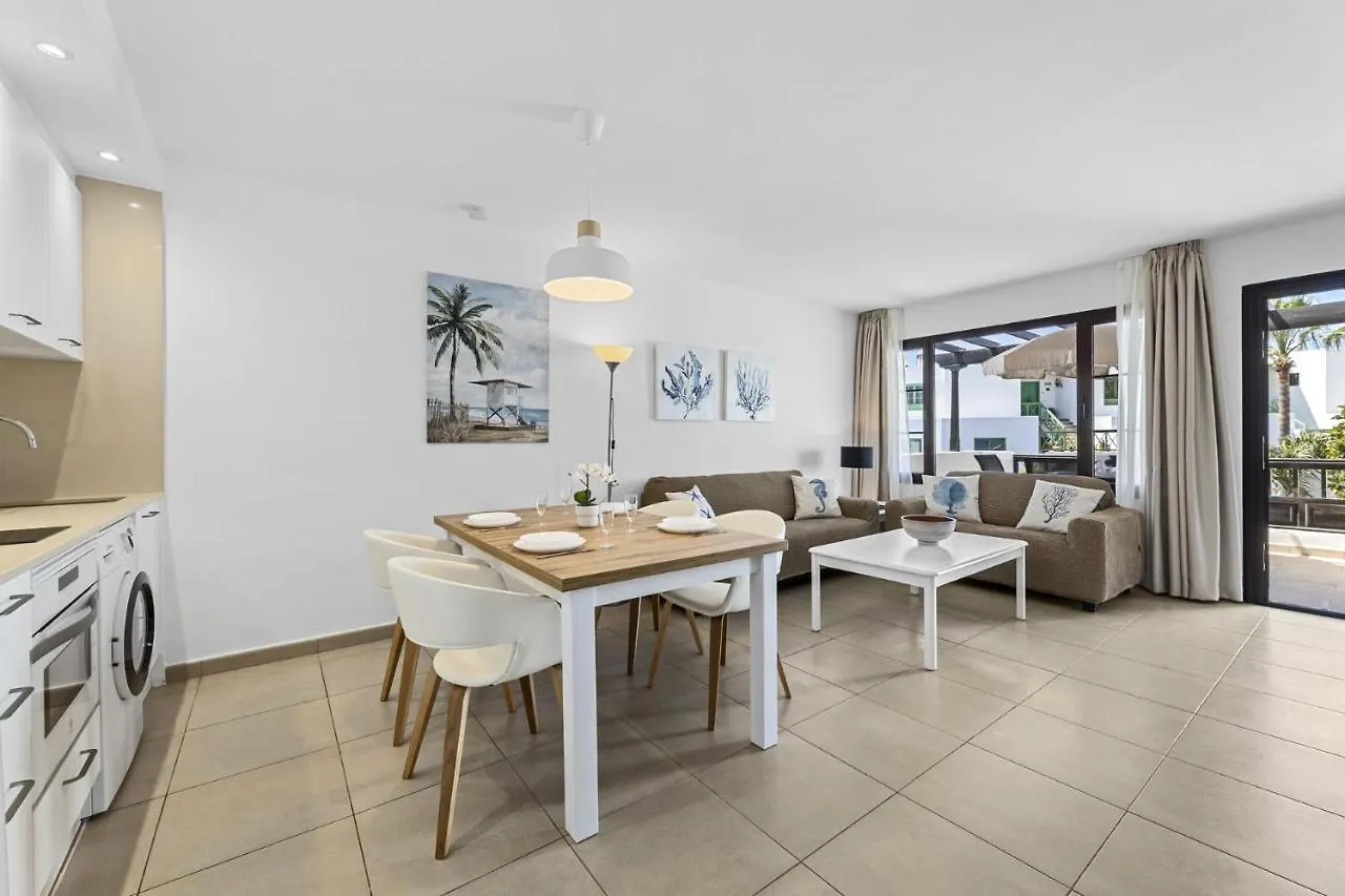 Casahost Bastian Boutique I Seaview Apartment Costa Teguise
