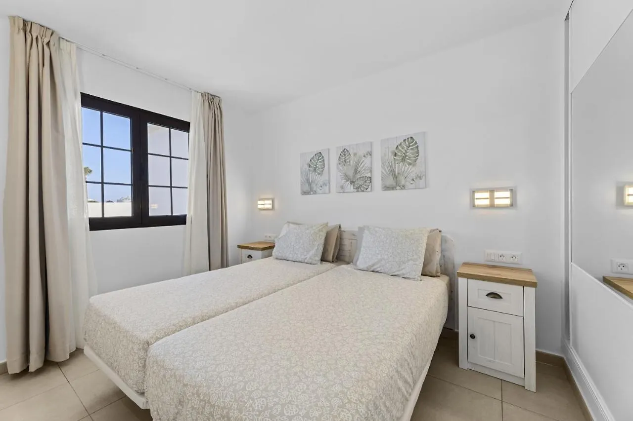 Casahost Bastian Boutique I Seaview Apartment Costa Teguise